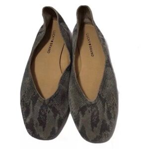 Lucky Brand snakeprint leather flats. Size 8.